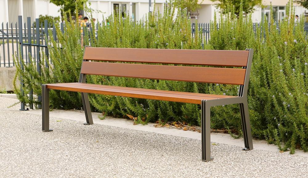 Arlo bench