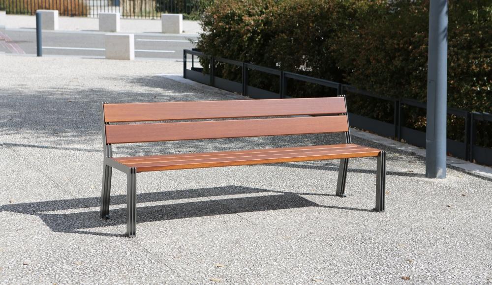 Arlo bench