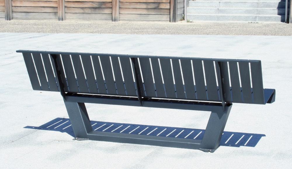 Lia Bench